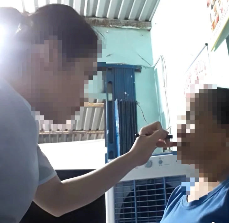 Thâm nhập đường dây học 'nghề thần y' cân chỉnh chân cao chân thấp - Ảnh 2.