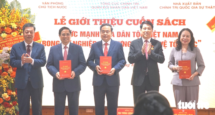 Sách mới của nguyên Chủ tịch nước Lương Cường về sức mạnh của dân tộc Việt Nam - Ảnh 3.