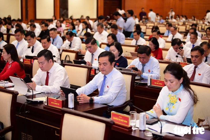 Ưu tiên hoàn thành các tuyến giao thông liên vùng trong nhiệm kỳ - Ảnh 4.