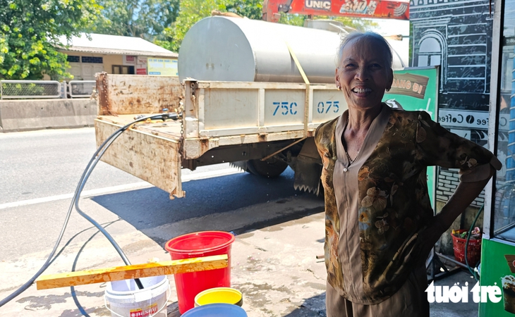 Thiếu nước sạch ở Chân Mây - Lăng Cô: Bao giờ nước mới về đến vòi nhà dân? - Ảnh 3.