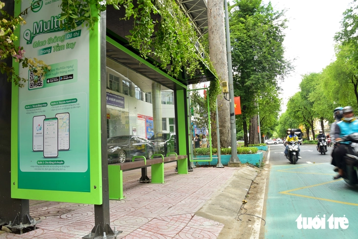 TP.HCM lắp mảng xanh giúp người dân mát mẻ khi đợi xe buýt, chỉnh trang trạm dừng tăng mỹ quan đô thị - Ảnh 1.