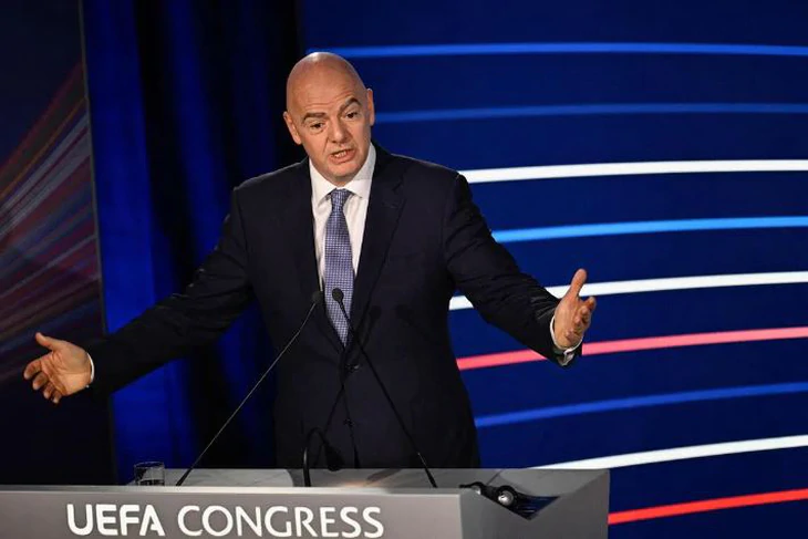 UEFA chuẩn bị kiện chủ tịch FIFA Infantino vì tội 'quản lý yếu kém mang tính hình sự'  - Ảnh 1.