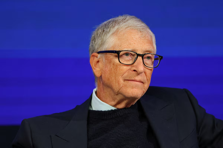 Tỉ phú Bill Gates lần đầu mong AI phát triển chậm lại - Ảnh 1.