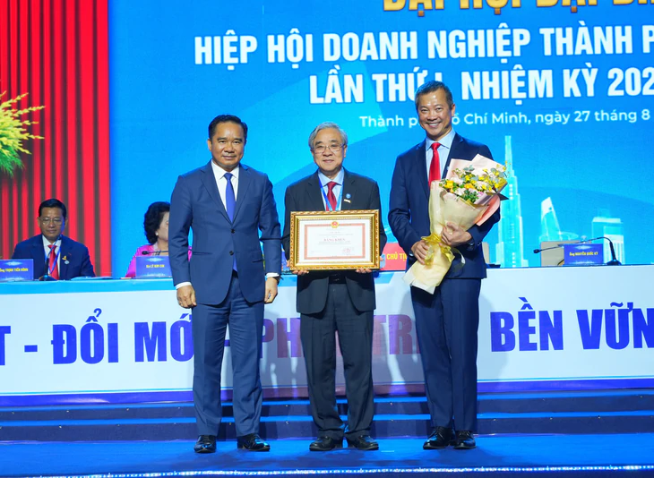 Chủ tịch Nguyễn Văn Được đặt hàng doanh nghiệp TP.HCM: Hãy cùng kiến tạo chính sách - Ảnh 4.