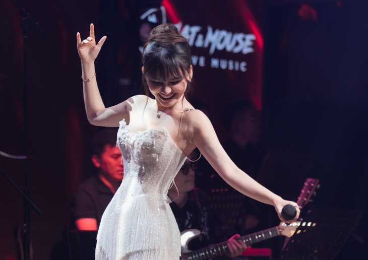 Myra Trần lần đầu thử sức với nhạc kịch Broadway, hóa thân Công chúa Mỹ Linh - Ảnh 2.