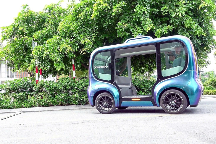 Hà Nội cho phép thử nghiệm xe buýt tự hành, robotaxi, robot giao hàng tại một số khu vực  - Ảnh 1.