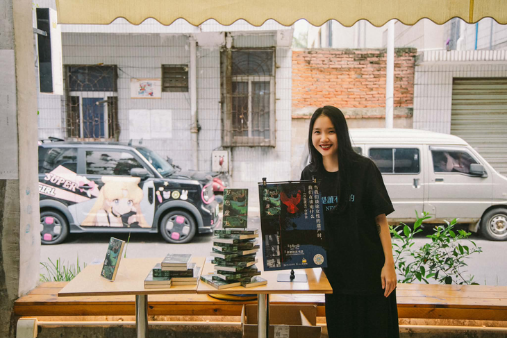 Nguyễn Khắc Ngân Vi: 'Vạn sắc hư vô' không đến Trung Quốc chỉ để làm một cuốn sách dịch 'cho có thêm hương hoa' - Ảnh 1.