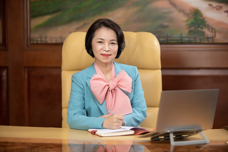 Bà Phạm Thu Hương trở thành người phụ nữ giàu nhất Việt Nam - Ảnh 1.
