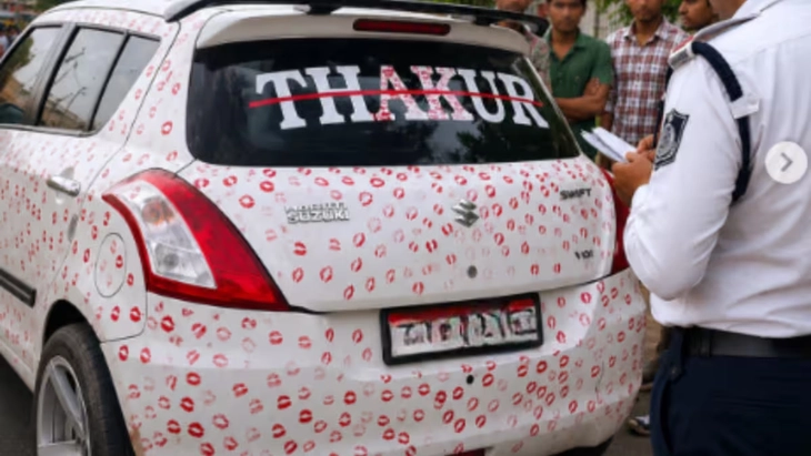 Bạn gái 'hôn' xe để lại dấu vết, chủ bị phạt vì tội... độ xe trái phép - Ảnh 3.