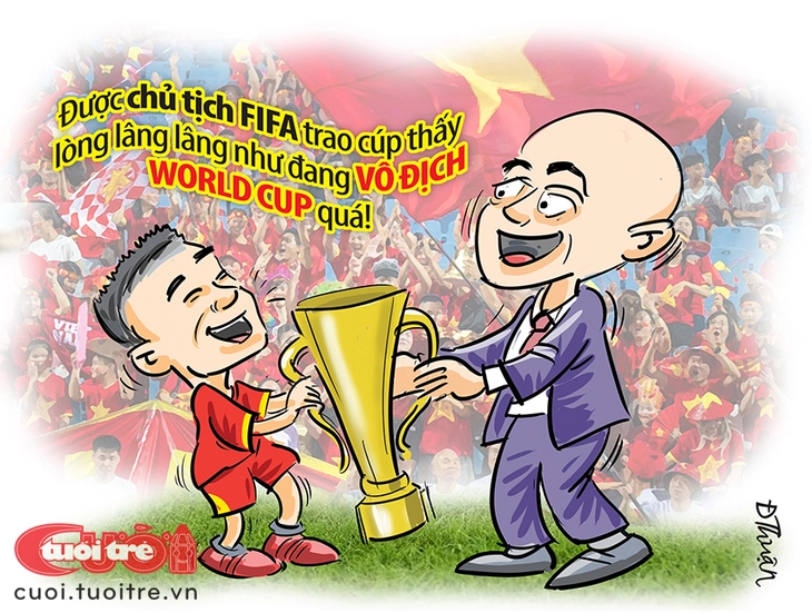Thấy gì ở chiếc cúp vô địch ASEAN Cup của tuyển Việt Nam? - Ảnh 2.