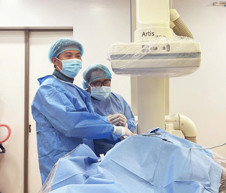 Hội chẩn từ xa, cứu sống nam thanh niên bị viêm cơ tim cấp nguy kịch - Ảnh 1.