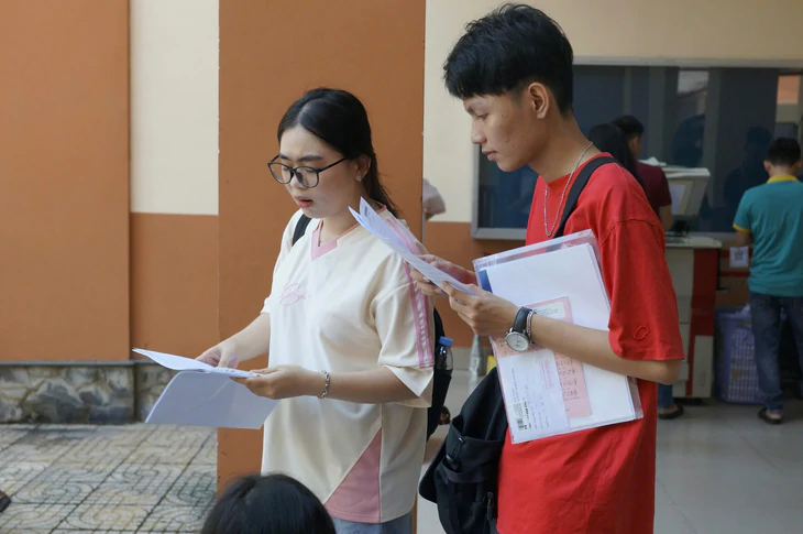 Tân sinh viên tìm phòng trọ coi chừng mất tiền vì hiểu nhầm điều khoản - Ảnh 1.