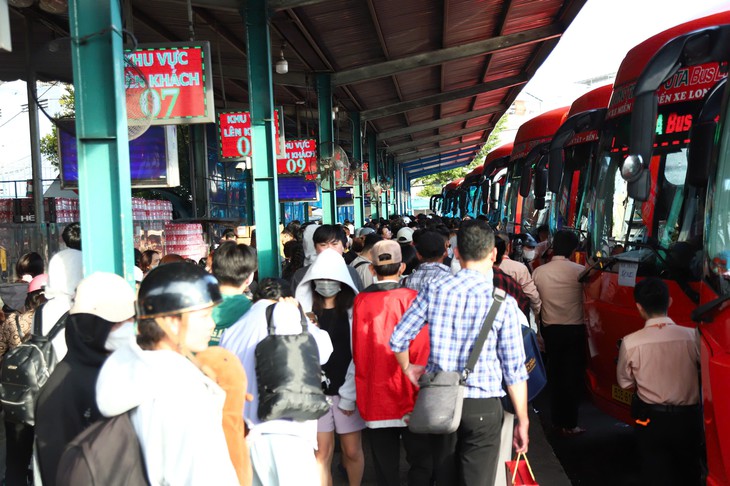 Kẹt xe cao tốc TP.HCM - Long Thành lan xuống đường Võ Chí Công, tài xế nên chọn lộ trình phù hợp - Ảnh 7.