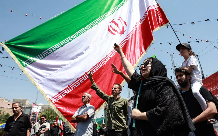 Tổng thống Iran thừa nhận lệnh trừng phạt Mỹ đang gây tổn hại kinh tế - Ảnh 3.