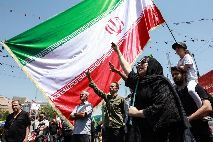 Iran kêu gọi các nước không thực thi lệnh trừng phạt của Mỹ - Ảnh 1.