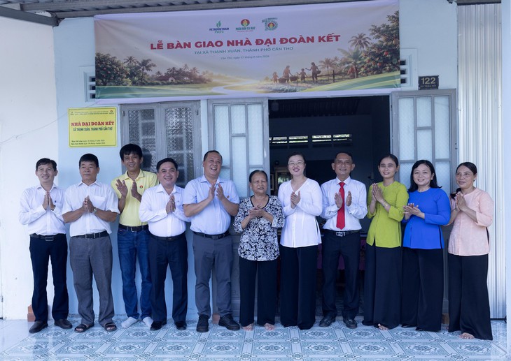 Phân bón Cà Mau trao tặng 55 mái ấm tại xã Thạnh Xuân, TP. Cần Thơ - Ảnh 4.