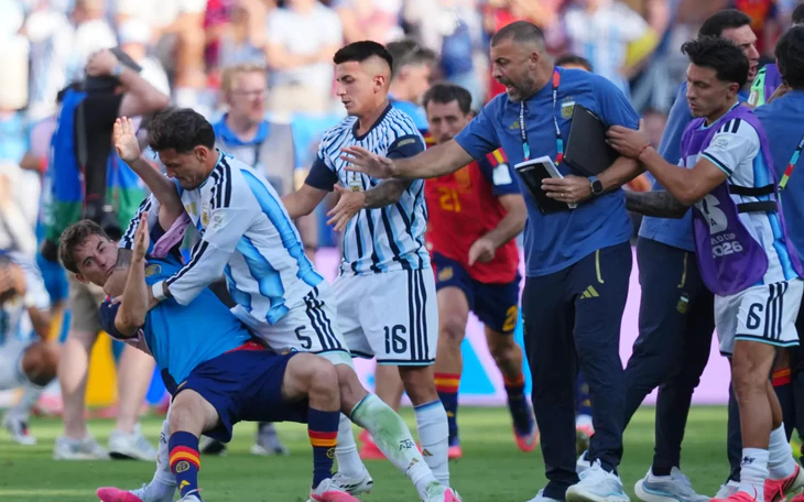 FIFA chi hàng triệu USD để bảo vệ hình ảnh Chủ tịch Infantino - Ảnh 2.