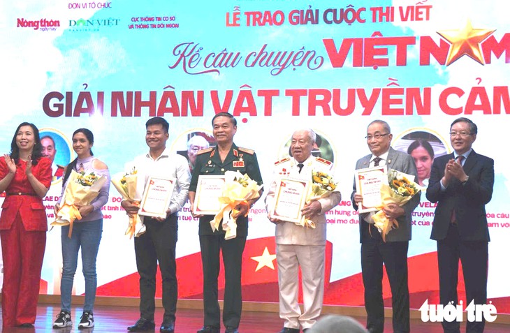 Ca sĩ Tùng Dương giành giải nhì cuộc thi viết, chia sẻ ‘múa lân trọn đời cũng được’  - Ảnh 5.