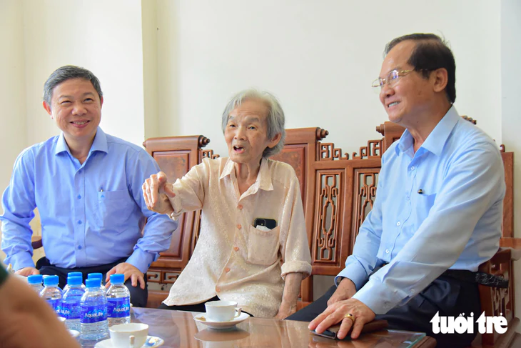 Ngày giỗ thứ 85 của liệt sĩ Nguyễn Thị Minh Khai: "Xương cốt mẹ đã hóa đất, gia đình chỉ mong lập bia tưởng niệm" - Ảnh 3.