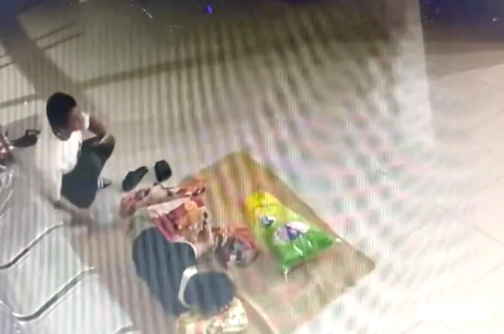 Bắt thanh niên trà trộn, gây ra hàng chục vụ trộm cắp ở bệnh viện - Ảnh 2.