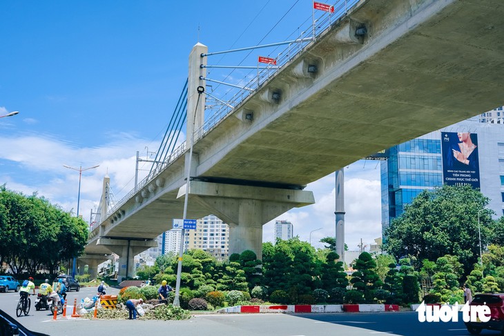 TP.HCM chỉnh trang các cửa ngõ, trạm chờ xe buýt theo hướng mang 'khu vườn' vào đô thị - Ảnh 8.