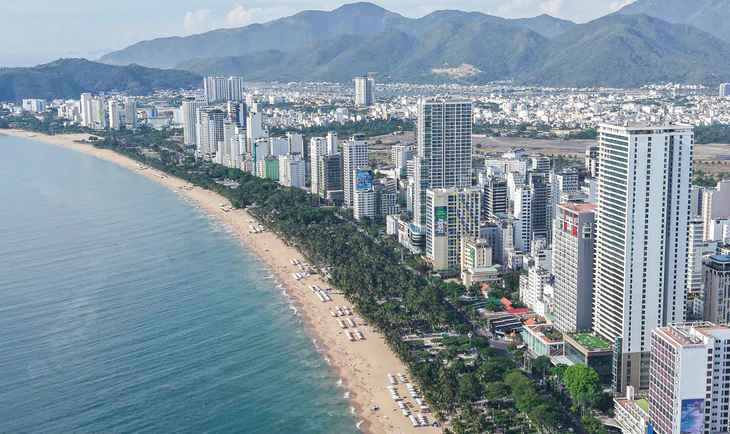 Nha Trang nói gì khi cho phép mật độ xây dựng đến 35% ở phía đông đường Trần Phú? - Ảnh 1.