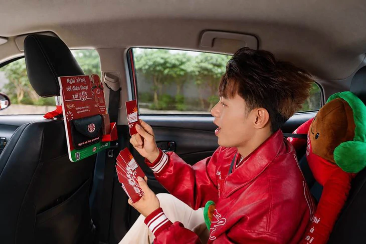 KitKat và Grab bắt tay tạo nên khoảng nghỉ trong lúc di chuyển cho người trẻ - Ảnh 3.