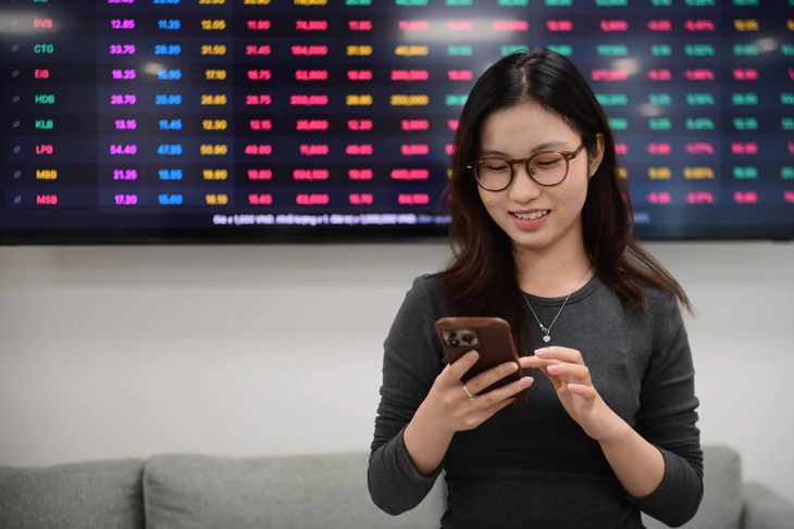 VN-Index tăng nhẹ, SSB và POM cùng tăng kịch trần trước kỳ nghỉ lễ - Ảnh 1.