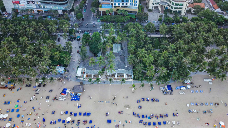 Nha Trang nói gì khi cho phép mật độ xây dựng đến 35% ở phía đông đường Trần Phú? - Ảnh 2.
