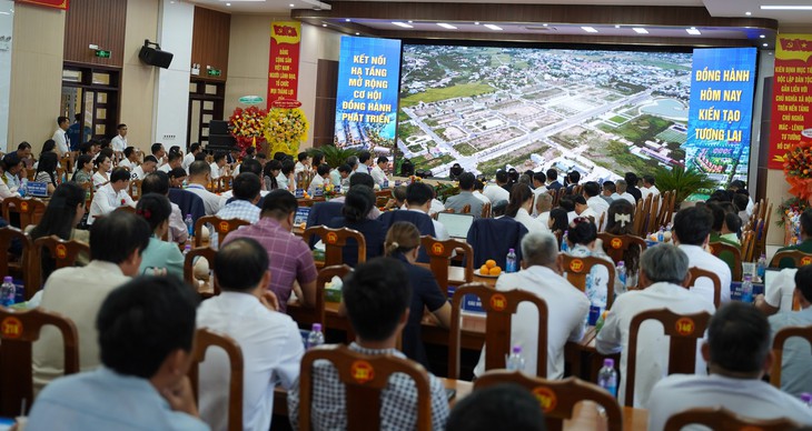 Xã mở 'hội nghị xúc tiến đầu tư' nhiều doanh nghiệp đến tìm cơ hội - Ảnh 1.