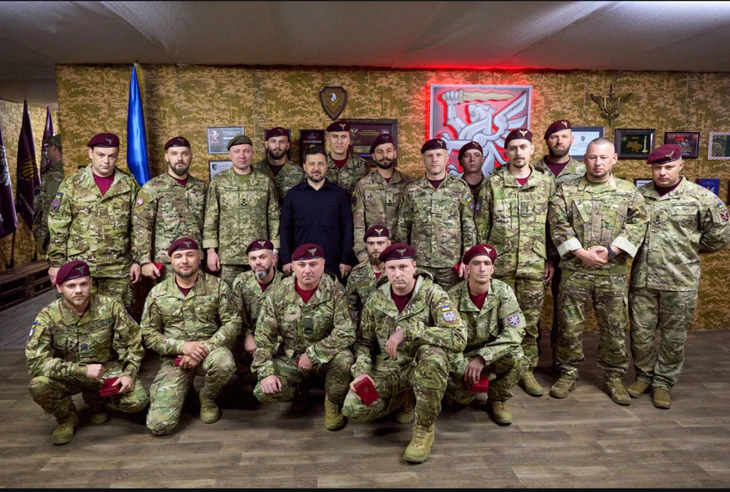 Ukraine - Ảnh 1.