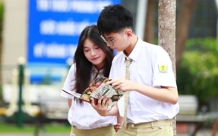 Ảo tưởng sức mạnh trên mạng xã hội dễ vi phạm pháp luật - Ảnh 1.
