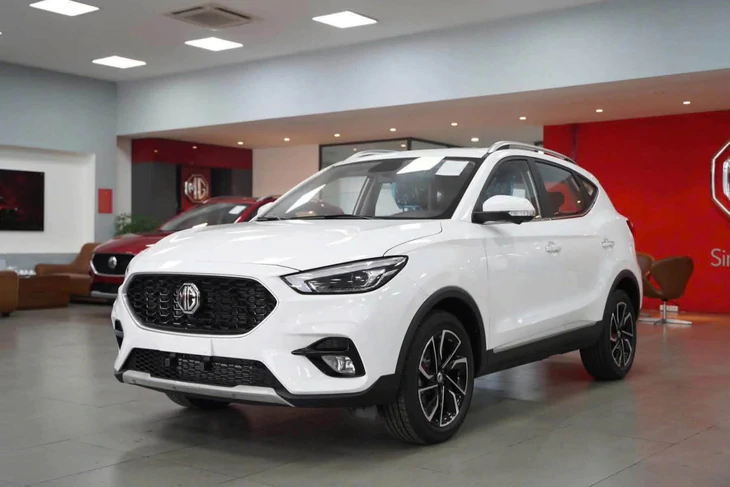 Tin tức giá xe: MG ZS giảm hàng trăm triệu đồng, SUV B đọ giá với cả Kia Morning, Hyundai i10 - Ảnh 1.