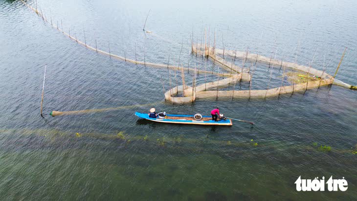 Phản hồi trong tuần: Ngôi trường công lập đẹp như trường quốc tế; Cậu học sinh trường làng thành thủ khoa bác sĩ nội trú - Ảnh 2.