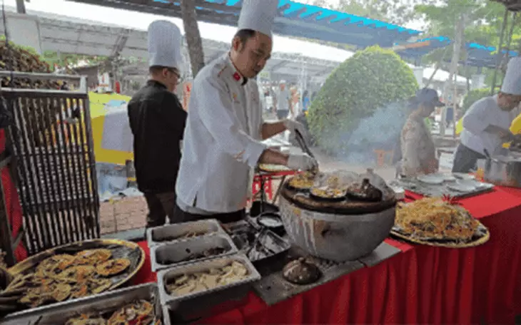 Món ăn quen thuộc của bếp Việt xuất hiện tại các khách sạn 5 sao dịp lễ 2-9 - Ảnh 4.