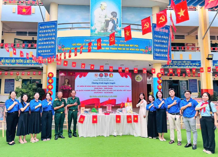 Tuổi trẻ TP.HCM lan tỏa tình yêu Tổ quốc trước thềm Quốc khánh 2-9 - Ảnh 7.