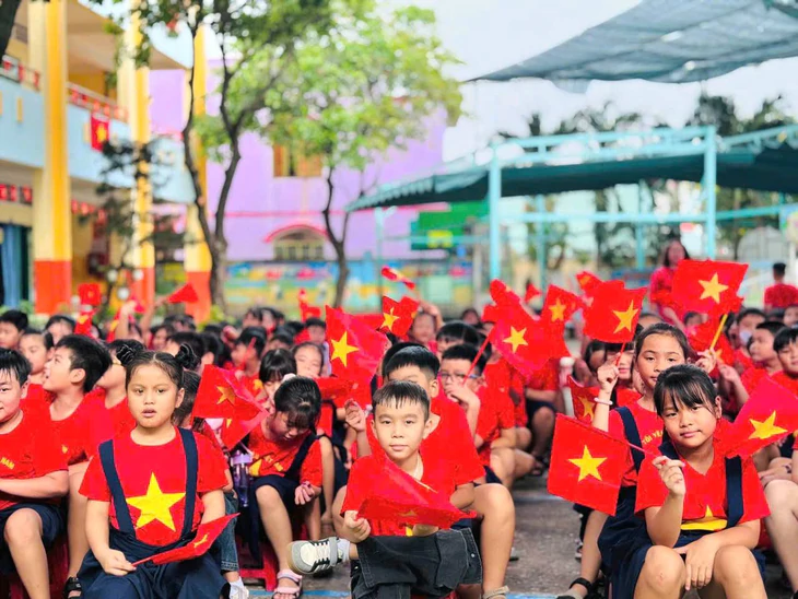 Tuổi trẻ TP.HCM lan tỏa tình yêu Tổ quốc trước thềm Quốc khánh 2-9 - Ảnh 5.