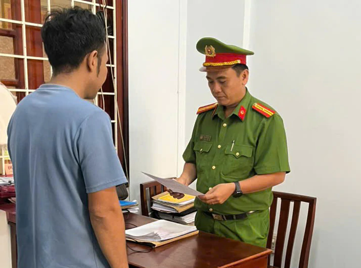 Chạy xe tải sai phần đường, tài xế bị đề nghị truy tố sau tai nạn khiến cụ ông chết ở Vĩnh Long - Ảnh 1.