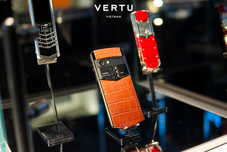 Ma trận Vertu giá rẻ trên mạng: Tiền mất, rủi ro an ninh rình rập - Ảnh 1.