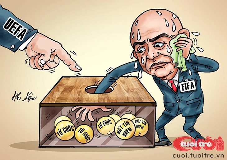 Ghế Chủ tịch FIFA lung lay vì đề xuất 'bán' World Cup - Ảnh 1.