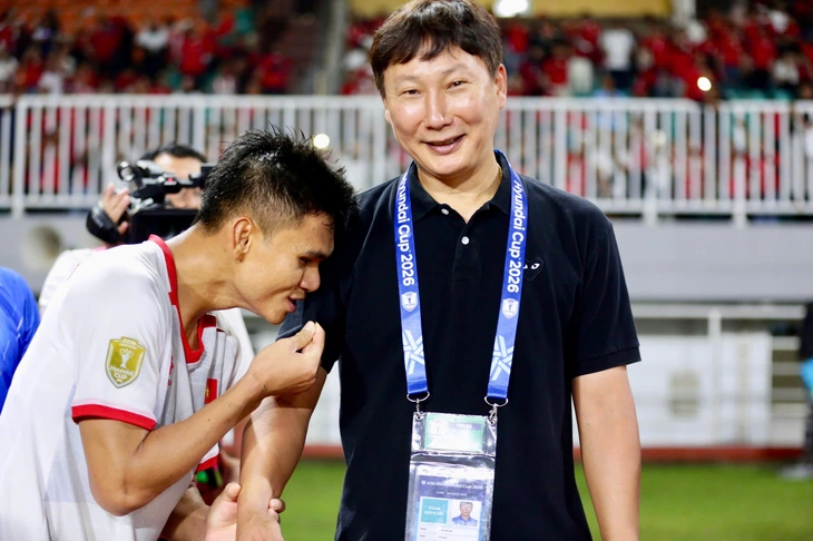 Ma thuật của Kim Sang Sik quá đỉnh - Ảnh 1.