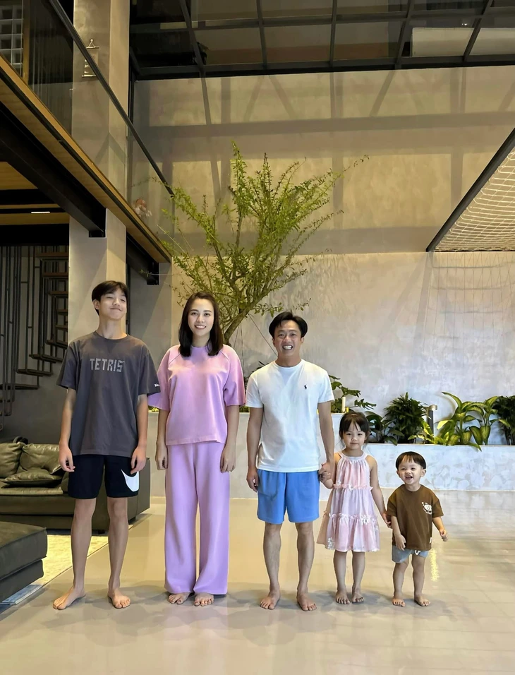 Chân dài dân tộc Tày lấy Cường Đô La: Bộ sưu tập siêu xe trăm tỉ và chiêu ứng xử 'cao tay' - Ảnh 6.