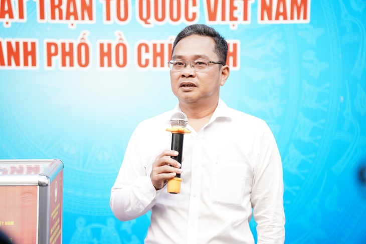 Cán bộ, công chức TP.HCM góp quỹ 'Vì biển đảo quê hương - Vì tuyến đầu Tổ quốc' - Ảnh 2.