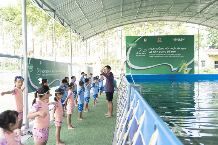 Trao tặng bể bơi chất lượng cho trẻ em tại Bắc Ninh - Ảnh 3.