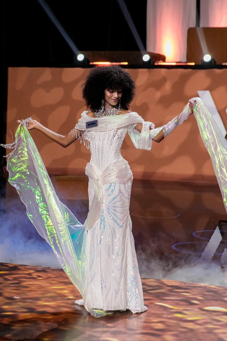 111 người đẹp Miss World kể chuyện văn hóa bản địa qua thời trang - Ảnh 8.