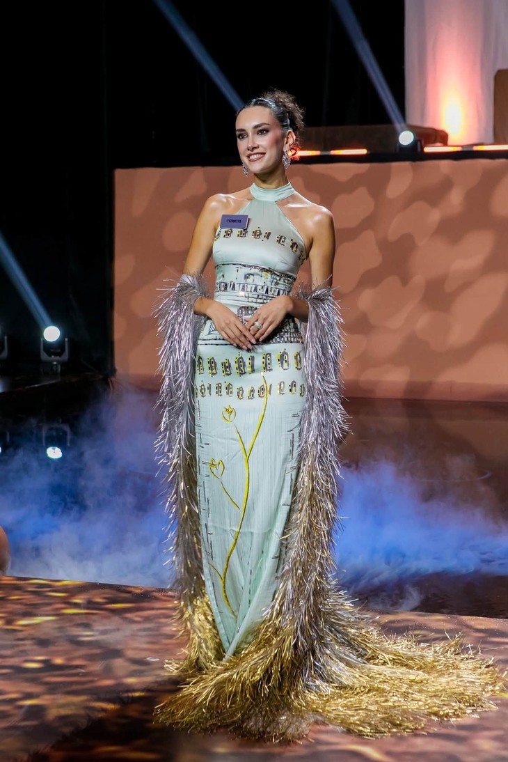 111 người đẹp Miss World kể chuyện văn hóa bản địa qua thời trang - Ảnh 5.