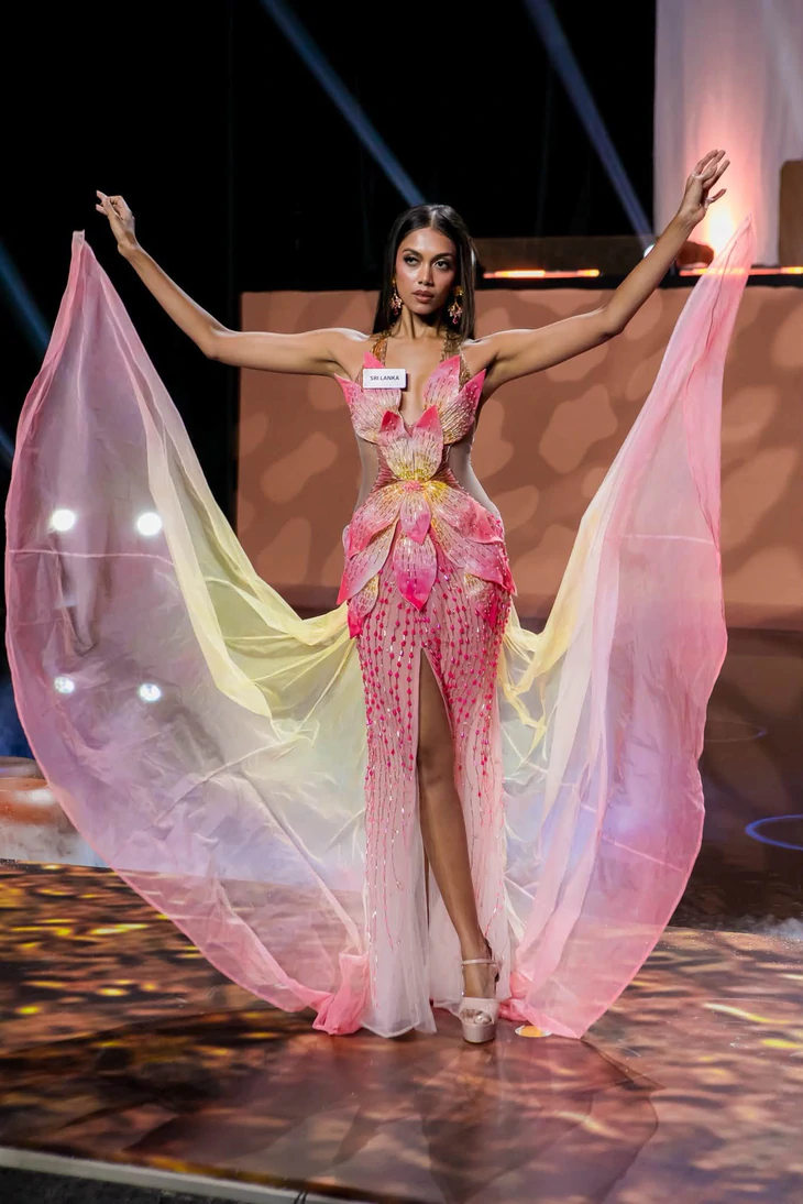 111 người đẹp Miss World kể chuyện văn hóa bản địa qua thời trang - Ảnh 11.