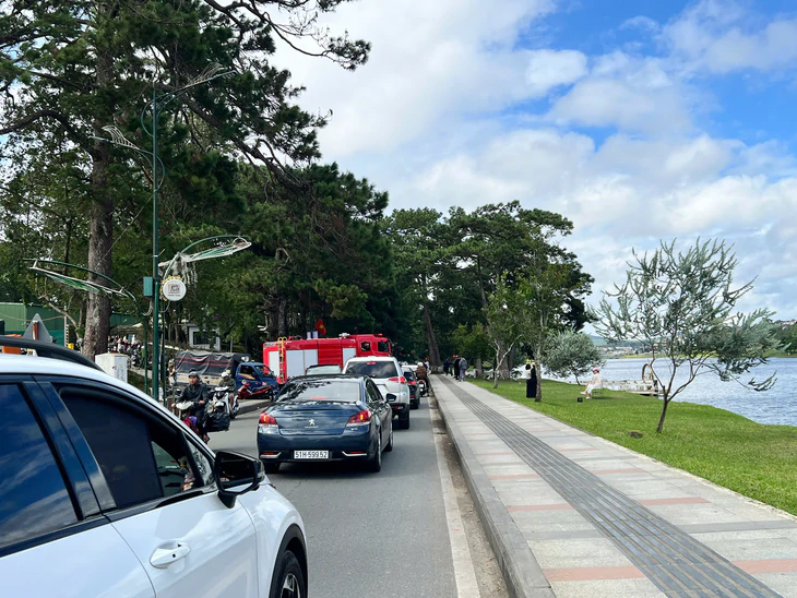 Phát hiện thi thể nữ kế toán ban quản lý dự án của tỉnh Lâm Đồng trên hồ Xuân Hương - Ảnh 1.