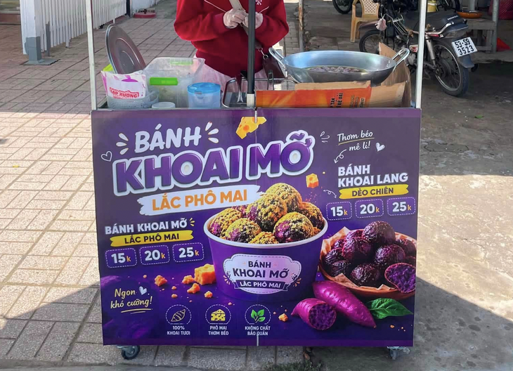 Từ logo đến menu quán cà phê đều do AI làm, khách thấy sao? - Ảnh 2.