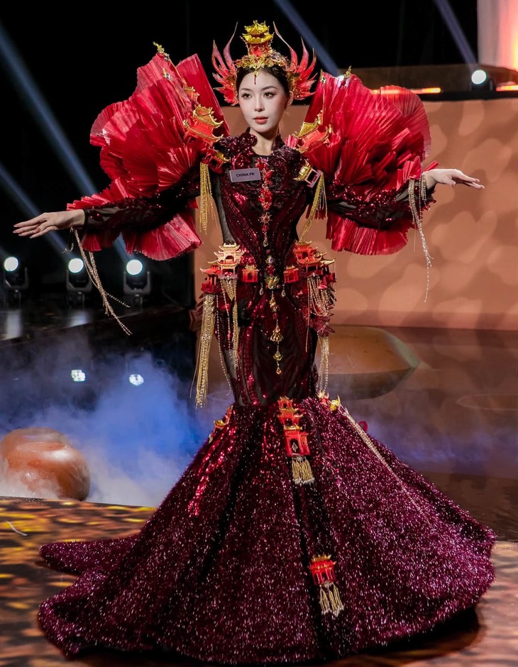 111 người đẹp Miss World kể chuyện văn hóa bản địa qua thời trang - Ảnh 1.